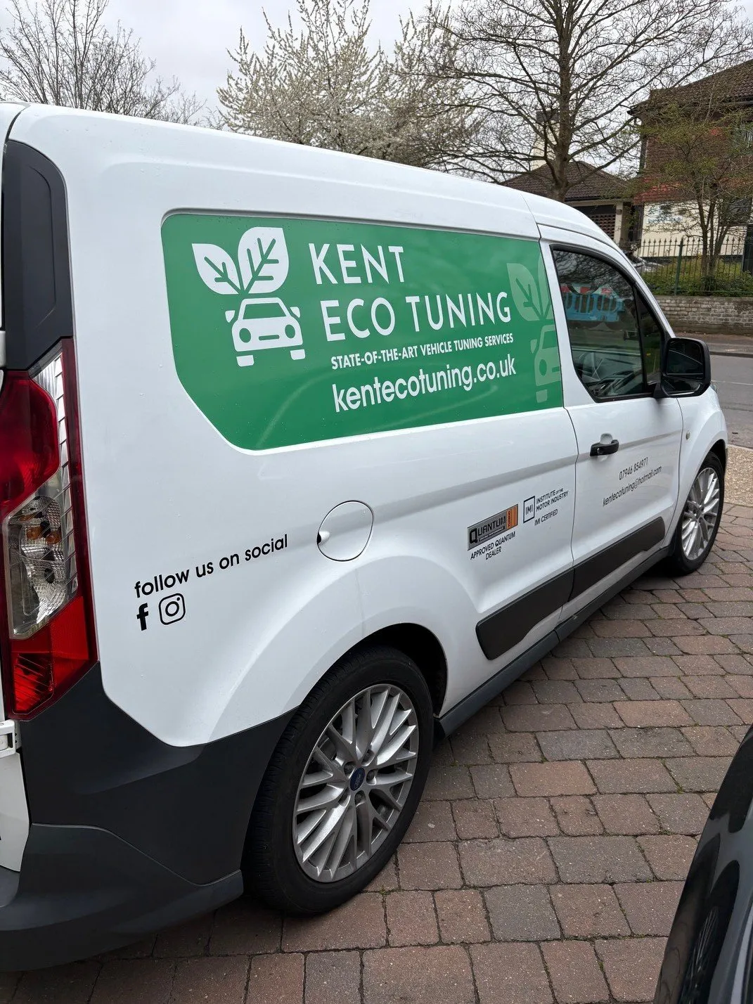ECU diagnostics and remapping equipment used for a Chatham tuning service.