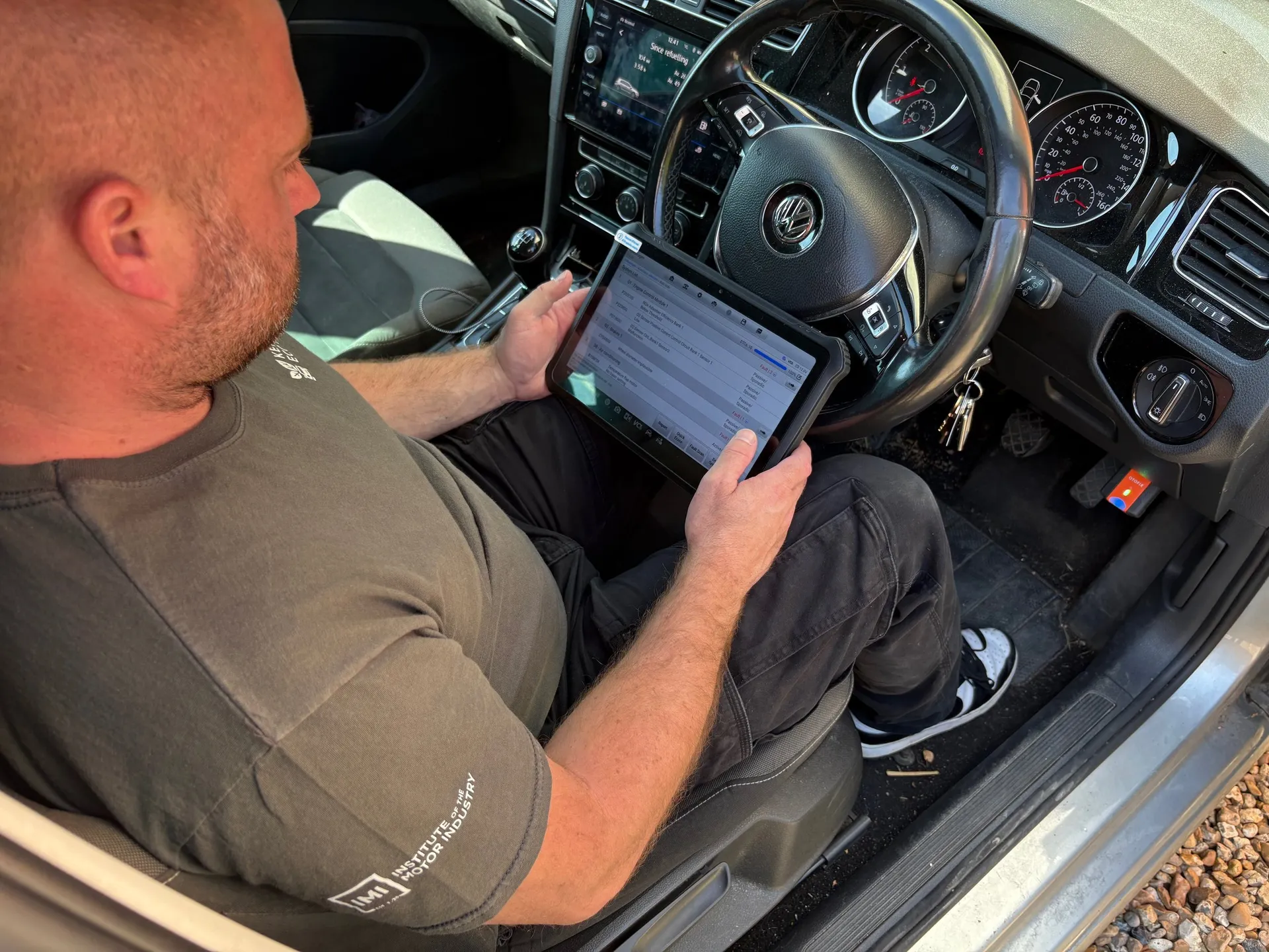 Mobile ECU remapping service and customer vehicle in Rochester, Kent.